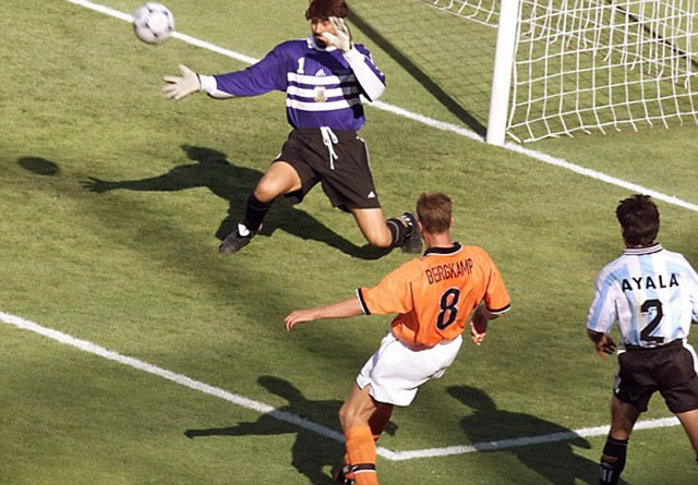 Hà Lan và Argentina đã cống hiến cho khán giả một trận cầu kịch tính tại World Cup 1998
